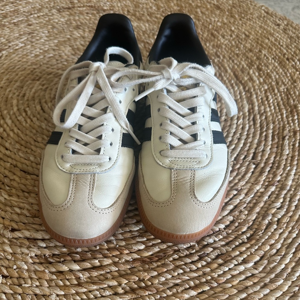 adidas White and Black Sneakers - Picture 2 of 8